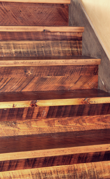 Rustic Heart Pine Stairs - Detail
